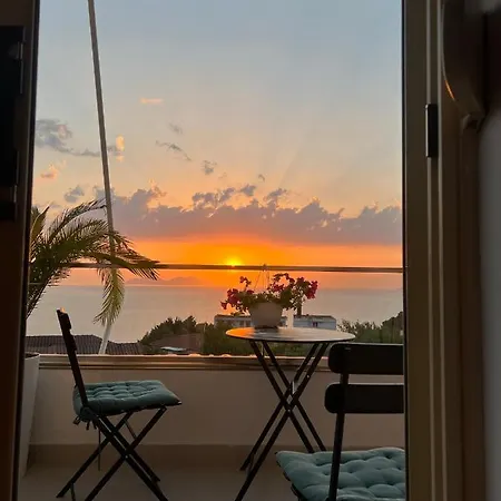 Sunny Breeze Apartment Vlorë